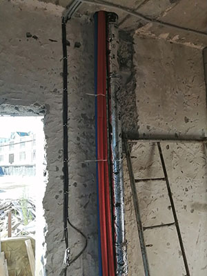 Монтаж инженерной сантехники в котетдже 450м2: Фото 3